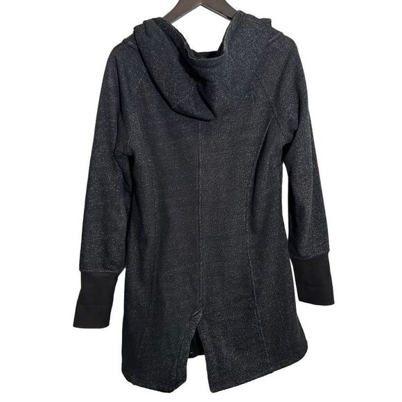 The North Face woman’s black fleece parka size M - Picture 9 of 9